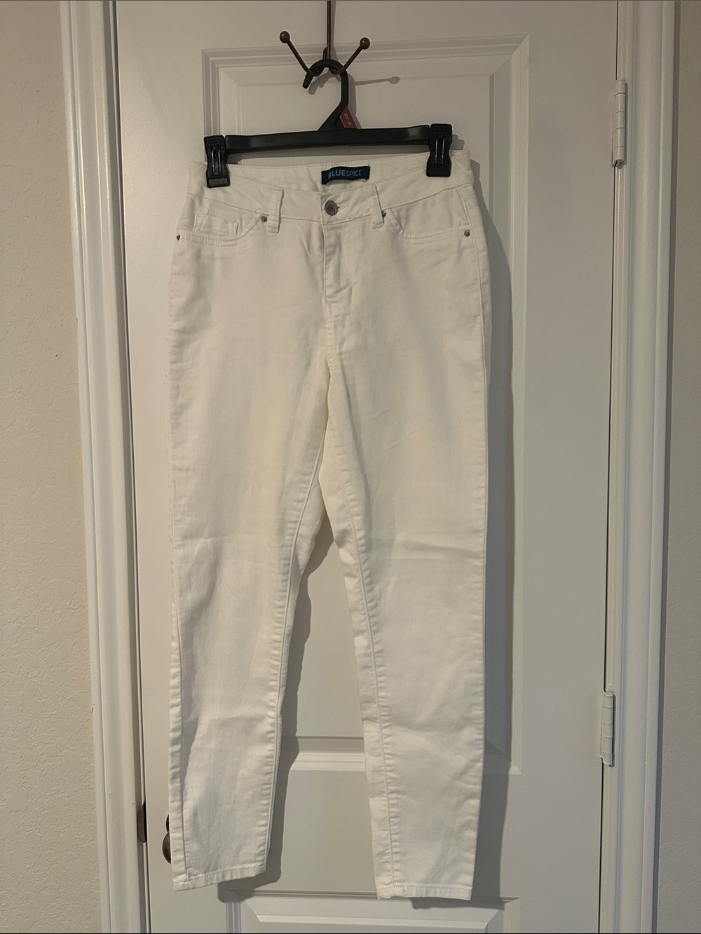 Blue Spice Women's White Skinny Jeans